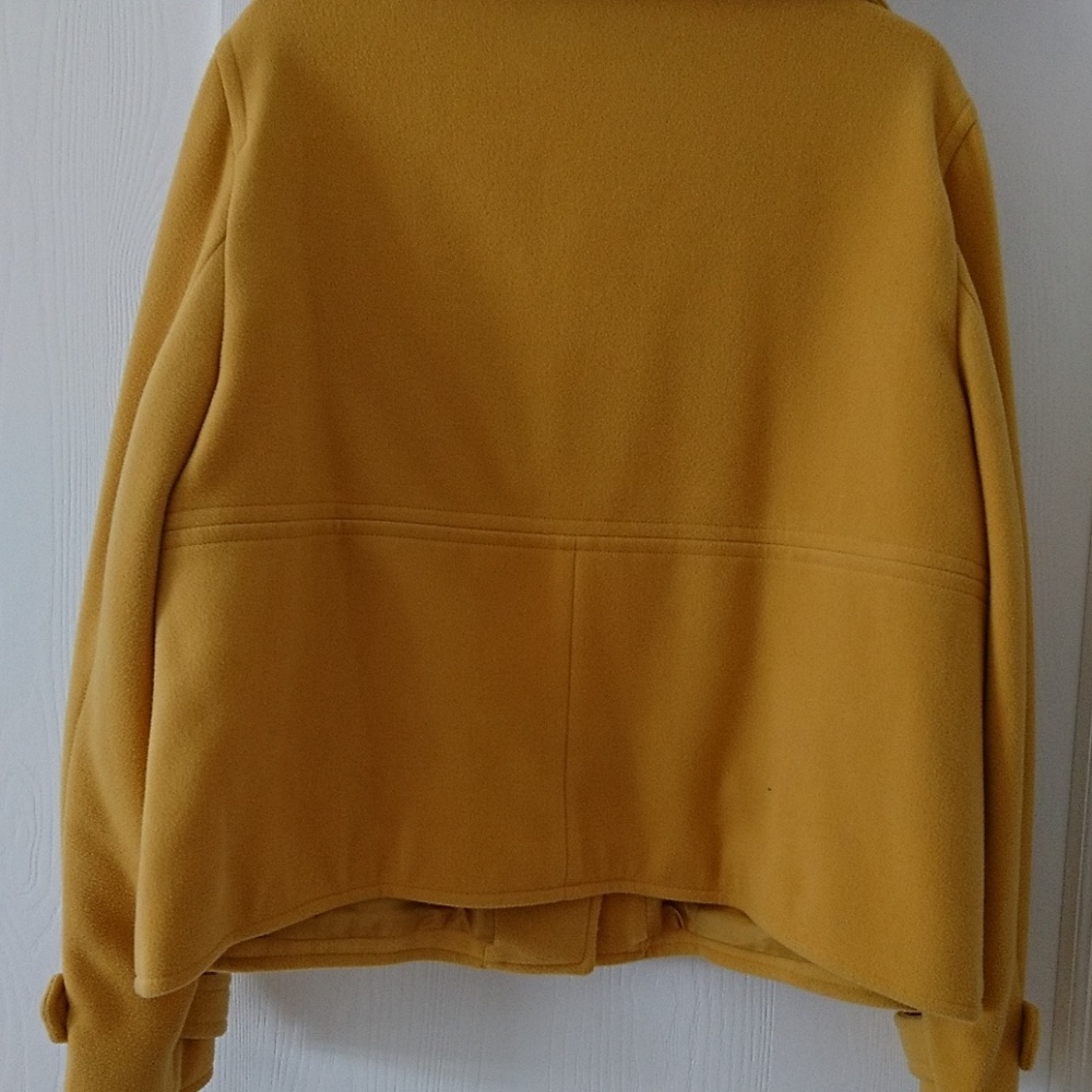 Beautiful spring/fall jacket - Picture 3 of 3